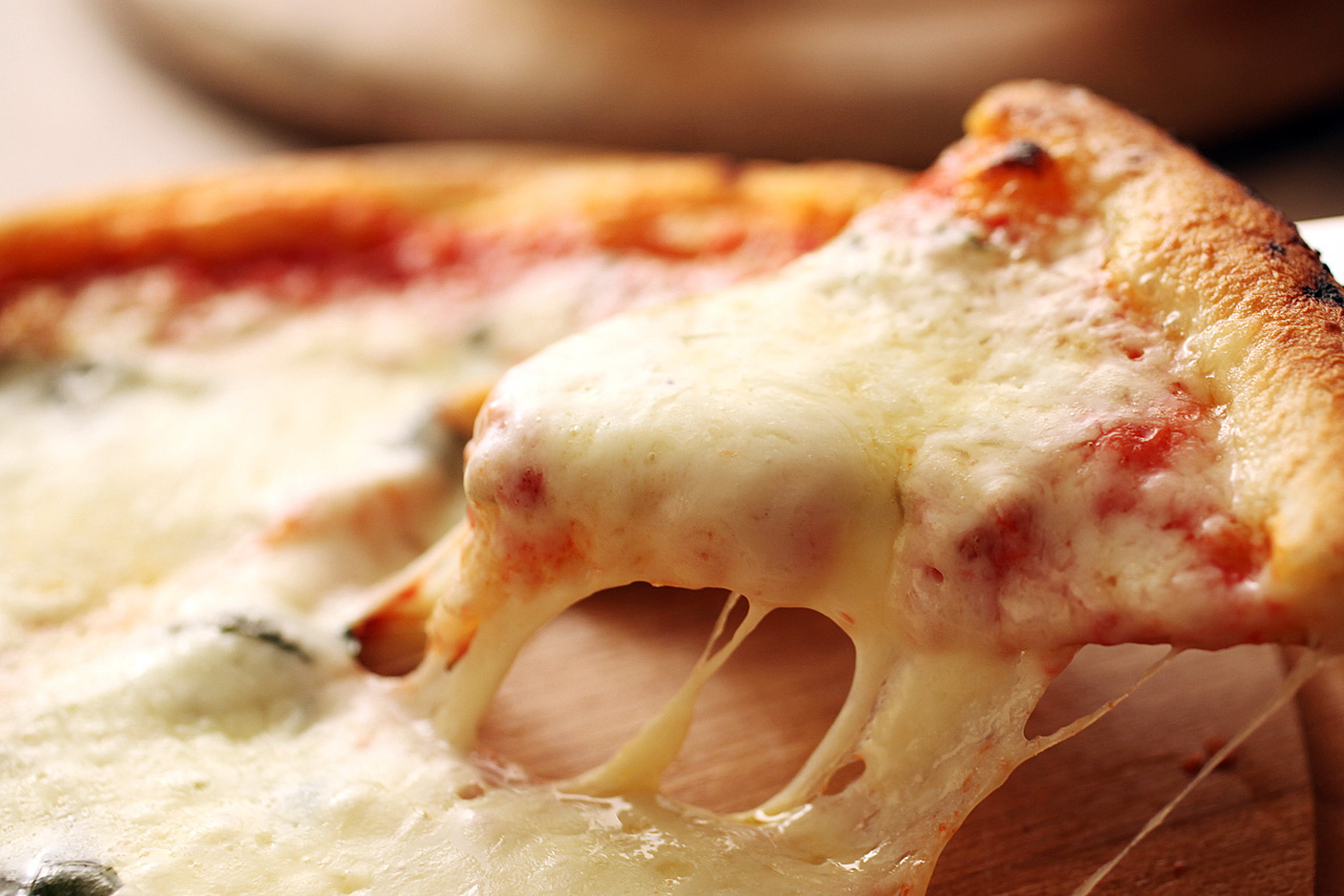 業務用ピザもピザ生地を見れば品質が分かる 冷凍ピザの業務用ピザの見分け方 薪窯ナポリピザフォンターナ ピザブログ