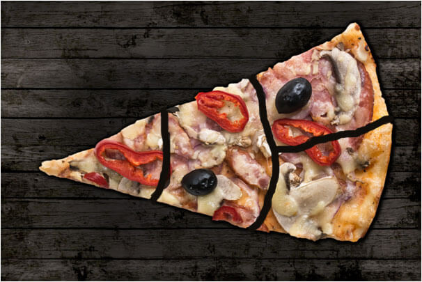 ピザの食べ方に順番はある 種類別食べ方おすすめあれこれまとめ 薪窯ナポリピザフォンターナ ピザブログ