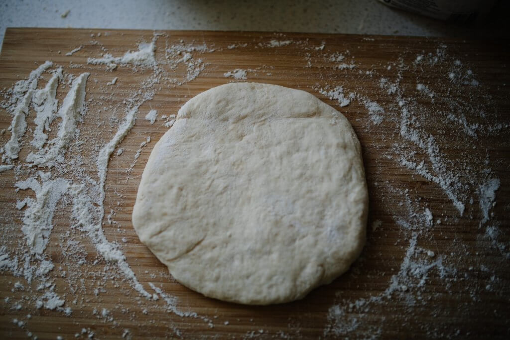 ピザ 生地 小麦粉 デュラムセモリナ粉を使ったクリスピータイプのピザ生地レシピ